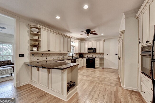 Building Photo - 2611 Briers N Dr