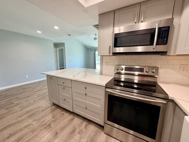 Building Photo - AVAILABLE NOW! BEAUTIFUL 2-Bedroom 2 -bathroom Condo in La Quinta Palms!