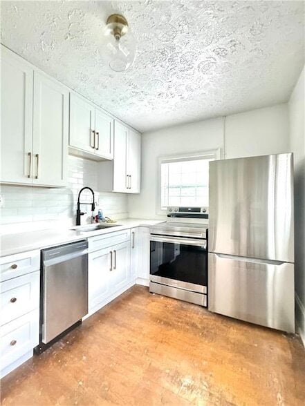 Building Photo - 52 Delmont Dr NE