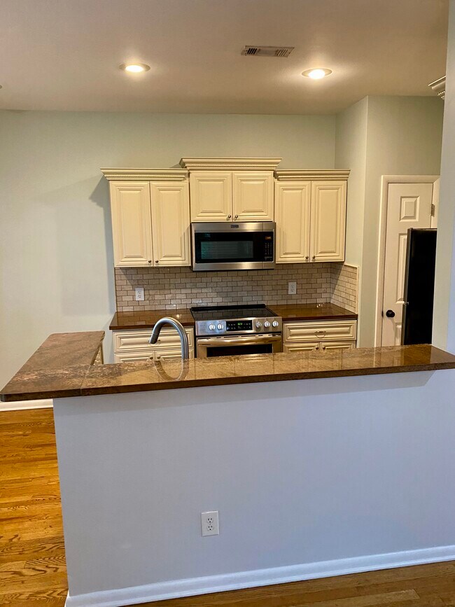 Building Photo - 2550 Dilworth Heights Ln