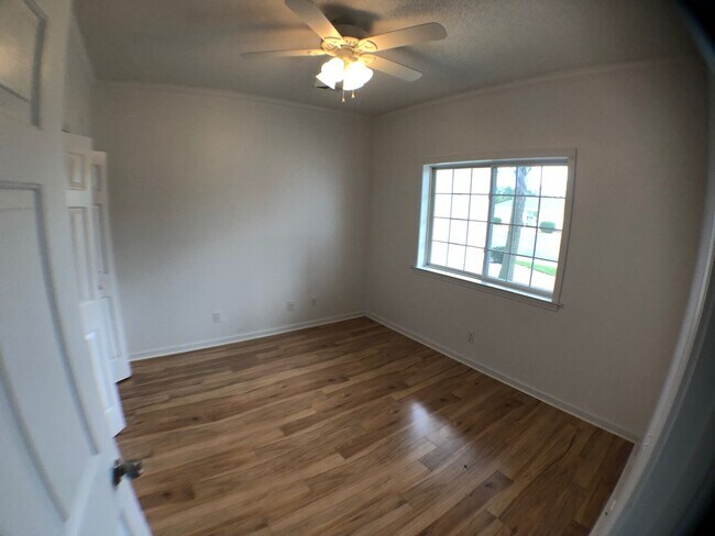 Building Photo - Spacious 3BR/2BA Condo Near North Myrtle B...