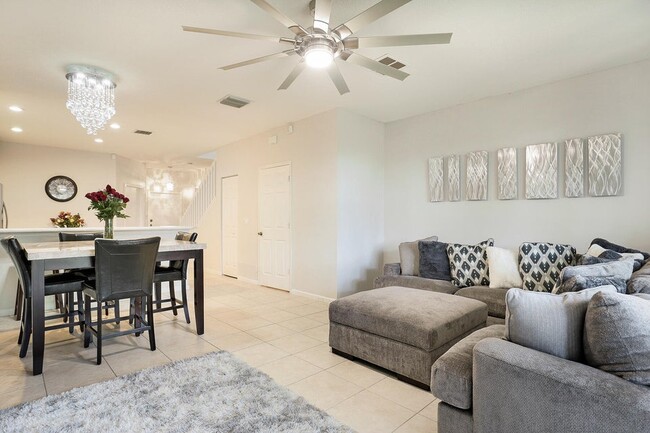 Building Photo - 9881 Porta Leona Ln