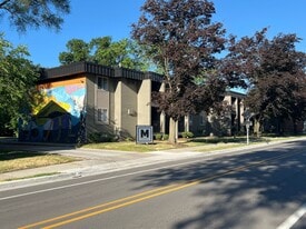 Building Photo - The Marshall Place