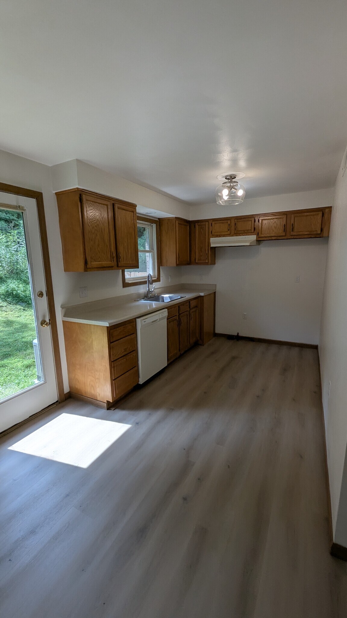 Building Photo - 124 Duquesne Blvd