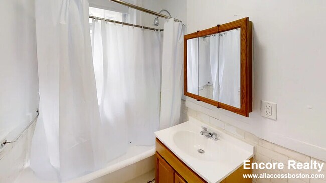 Building Photo - 1179 Boylston St