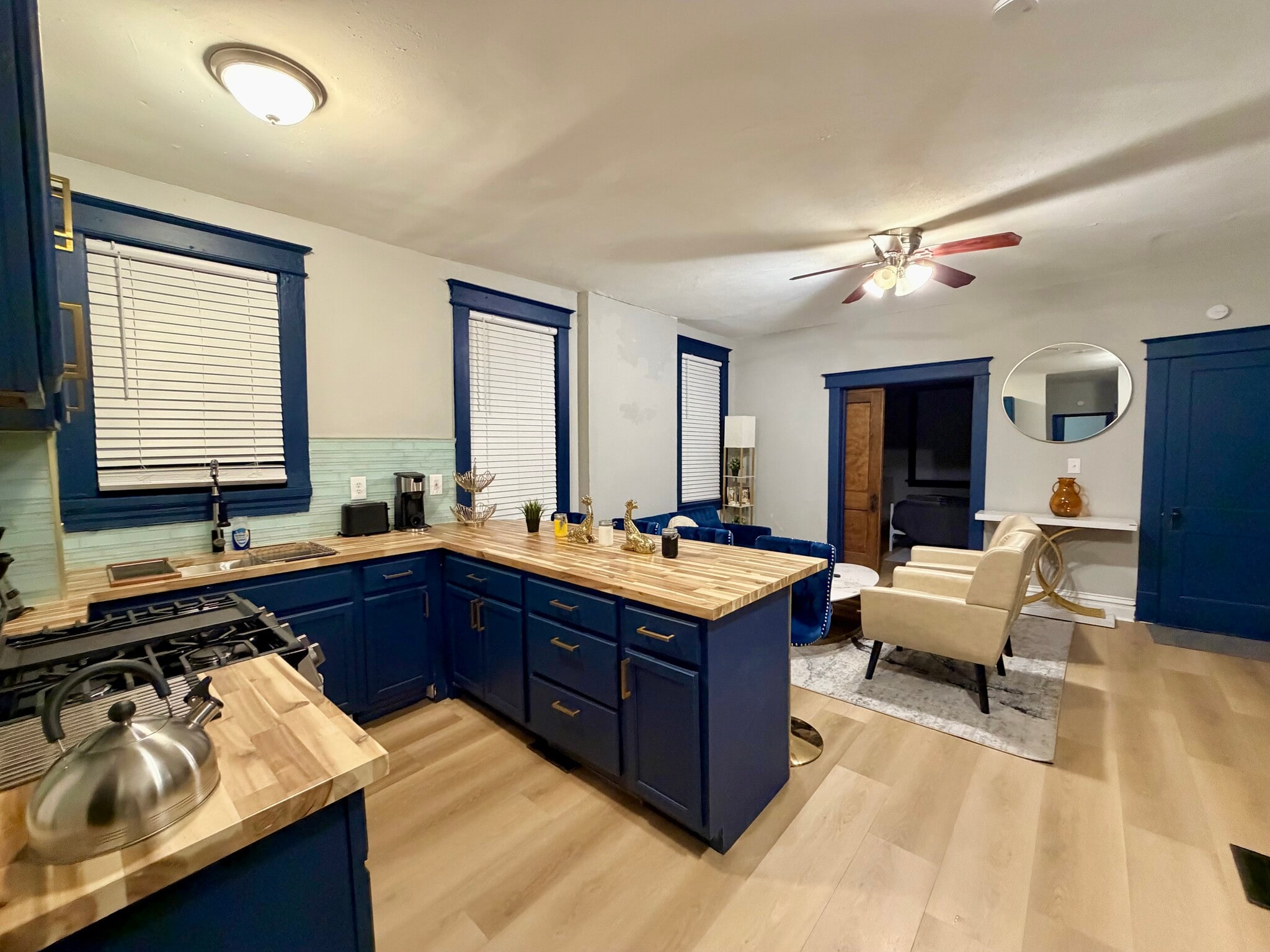 Building Photo - 3235 Itaska St