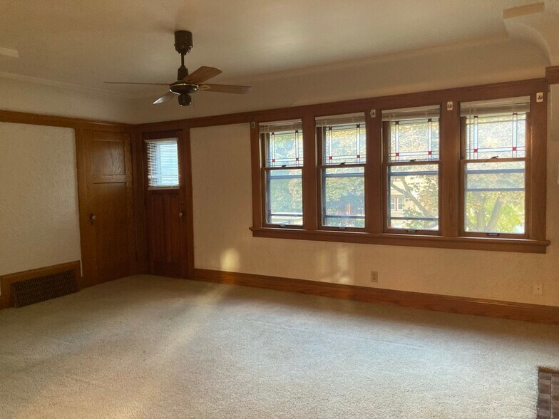 Building Photo - 2569 N 61st St