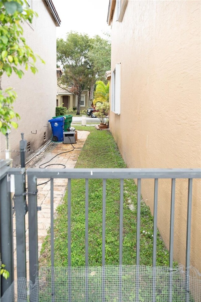 Building Photo - 5241 SW 155th Ave