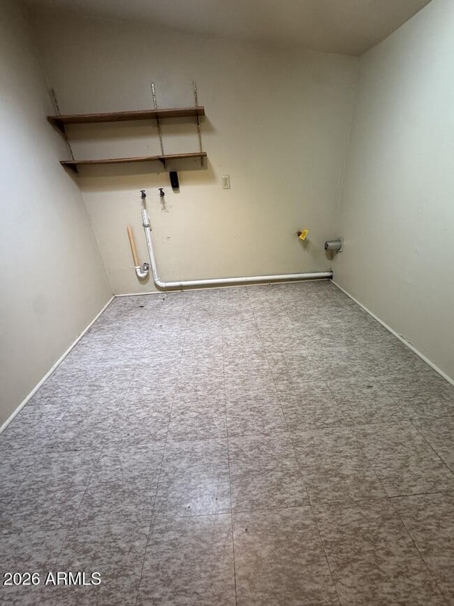 Building Photo - 1401 Bella Vista Dr