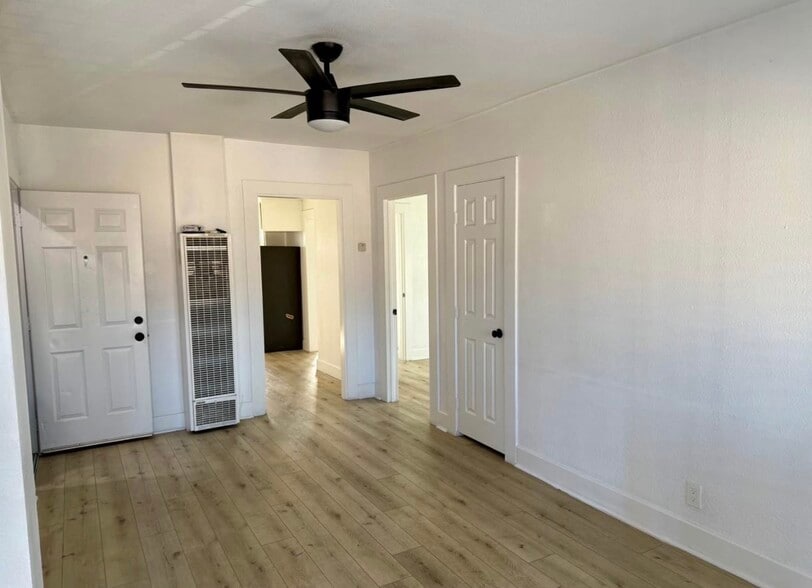 Building Photo - 823 W Orange St