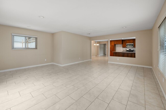 Building Photo - Single Family House One Level
