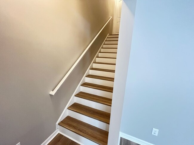 Building Photo - Pet Friendly, Three Bedroom with Bonus Room Home with Garage in Longs is Available Now!