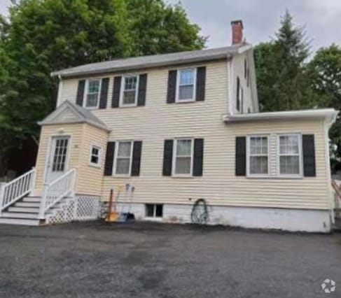 Building Photo - 413 Bedford St