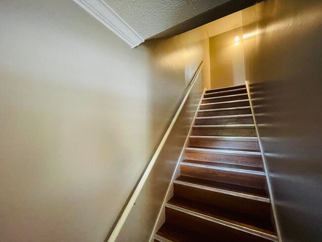 Building Photo - 2BD/2.5BA FOR RENT