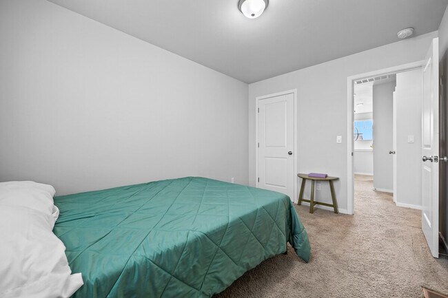 Building Photo - 5324 Remington Dr