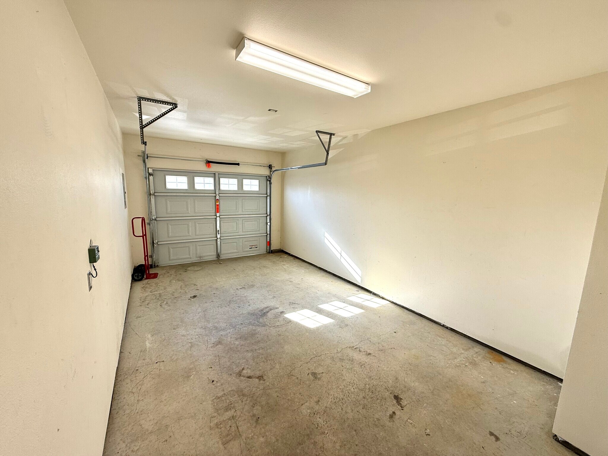 Building Photo - 326 15th St