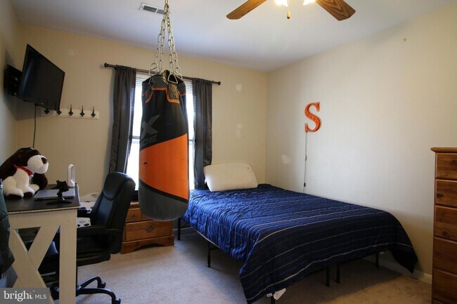 Building Photo - 7224 Princess Anne Ct
