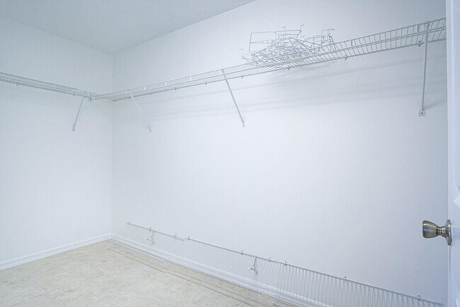 Building Photo - 1273 SW Albenga Ave