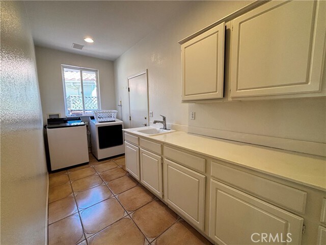 Building Photo - 24563 Calle Perla