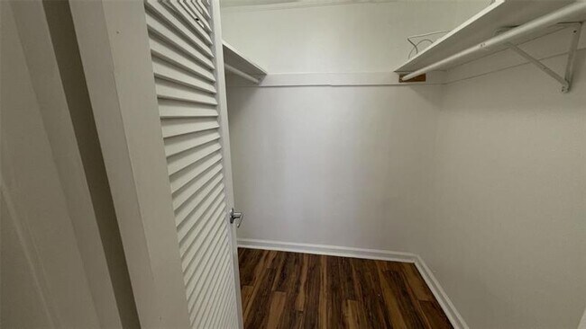 Building Photo - 3001 S Ocean Dr