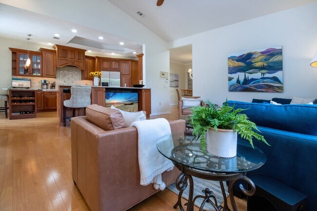 Building Photo - Palm Aire Fully Furnished Rental