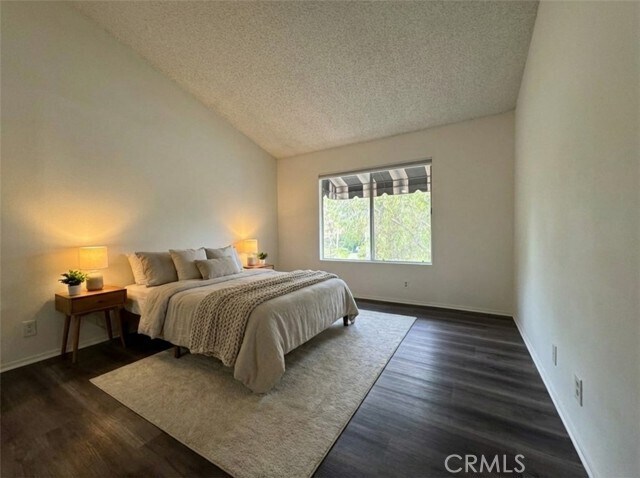 Building Photo - 7 Stanford Ct