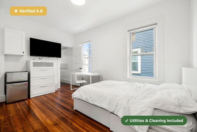 Building Photo - New RoostUp Furnished Private Bedroom in the Dorchester Neighborhood of Boston!