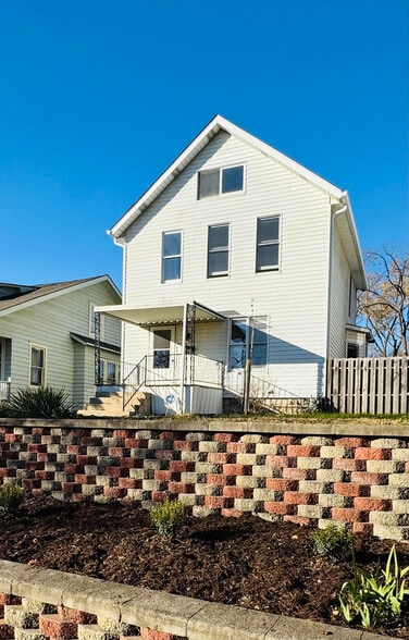 Building Photo - 82 Olentangy St