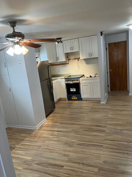 Primary Photo - 43 Sycamore St