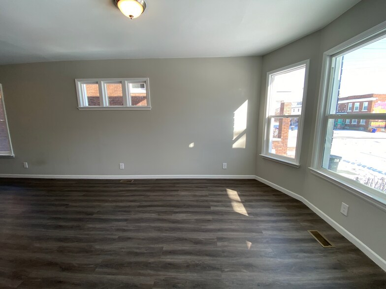 Livingroom - 349 Westminster St