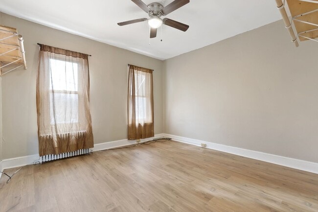 Building Photo - 5843 Magnolia St