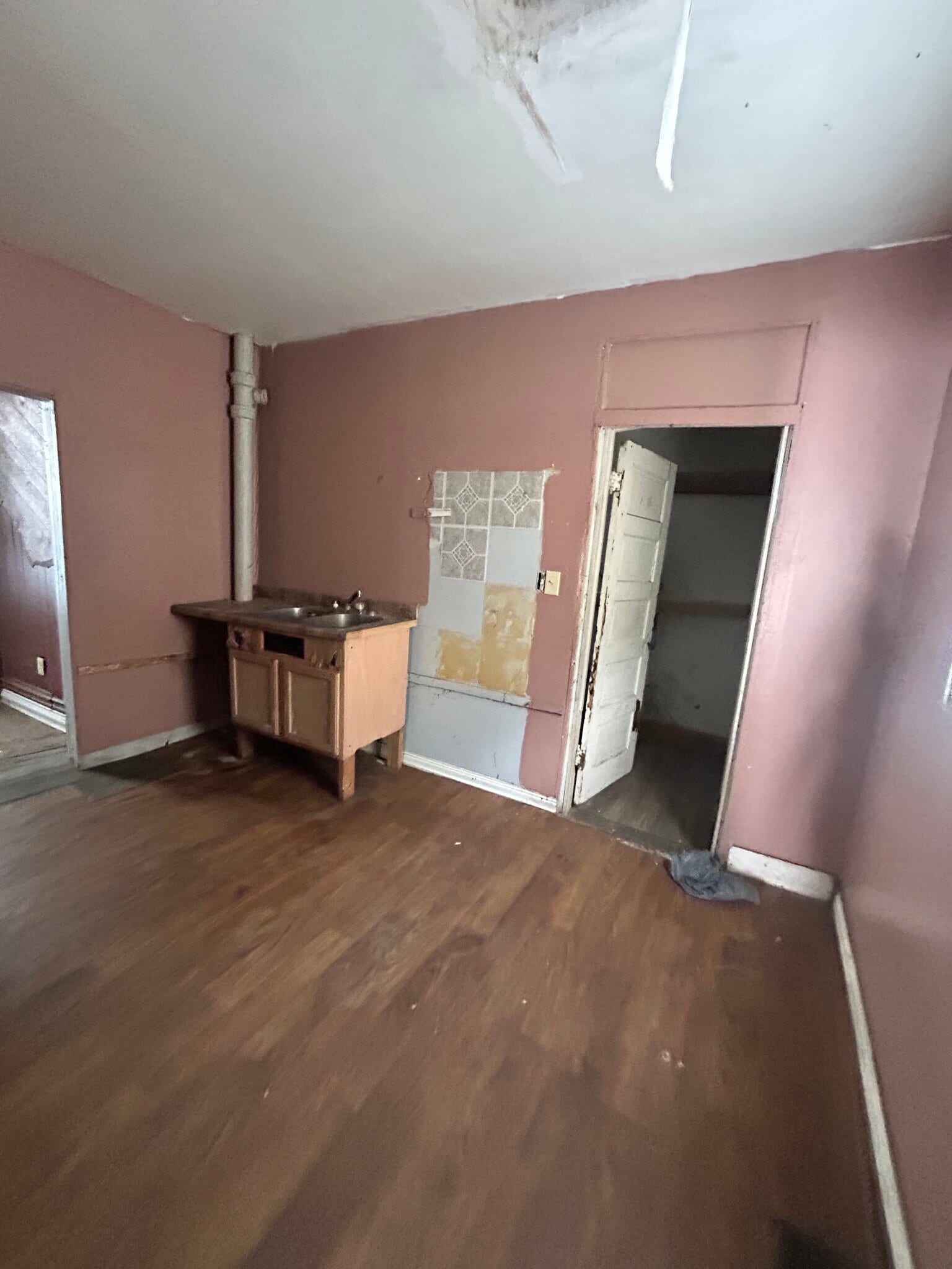 Building Photo - 1811 W Millman St
