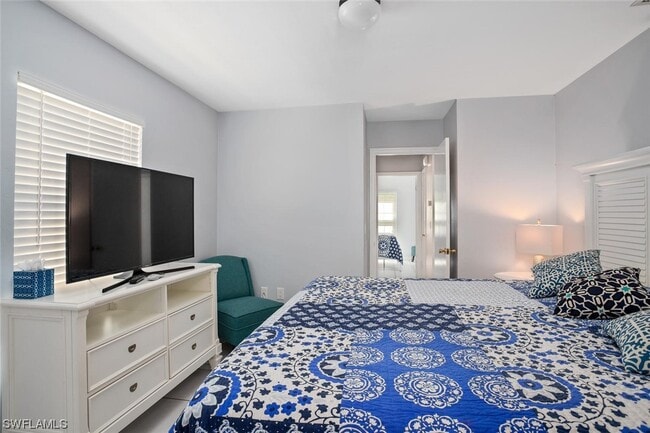 Building Photo - 779 98th Ave N