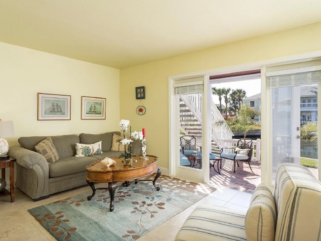 Building Photo - Stunning 2/1 available now at Waterside at Coqunia Key!