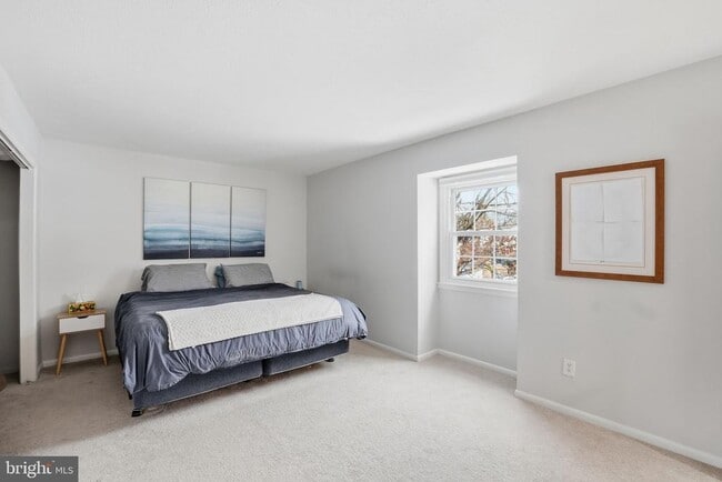 Building Photo - 2207 Victor Ct