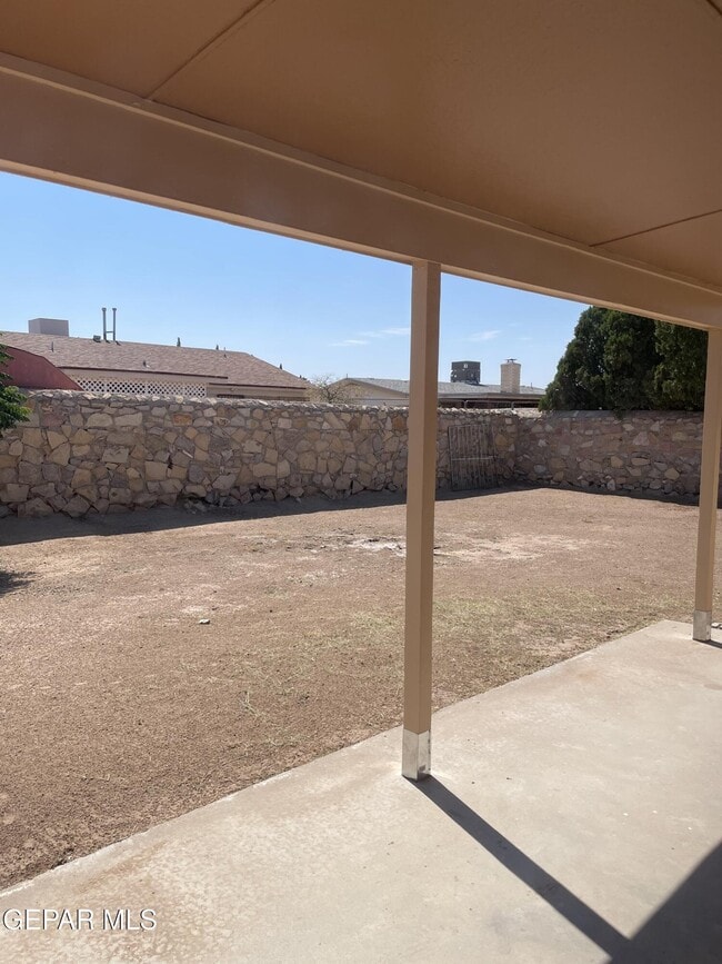 Building Photo - 1716 Dean Martin Dr