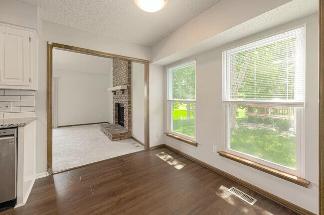 Building Photo - 10636 W 115th St