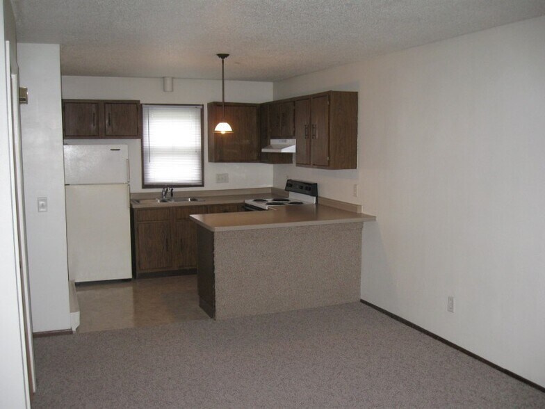 Building Photo - 1519 11th St S