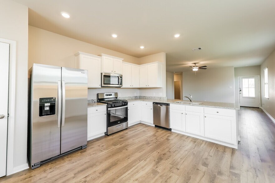 Building Photo - 15554 Caramel Spgs Dr