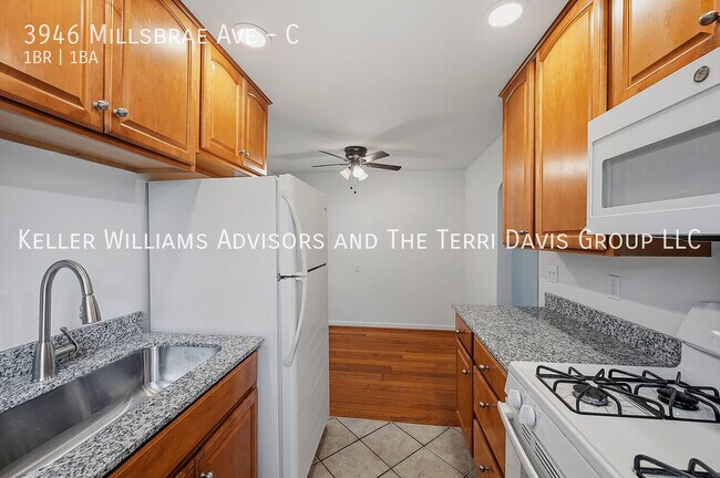 Building Photo - 3946 Millsbrae Ave