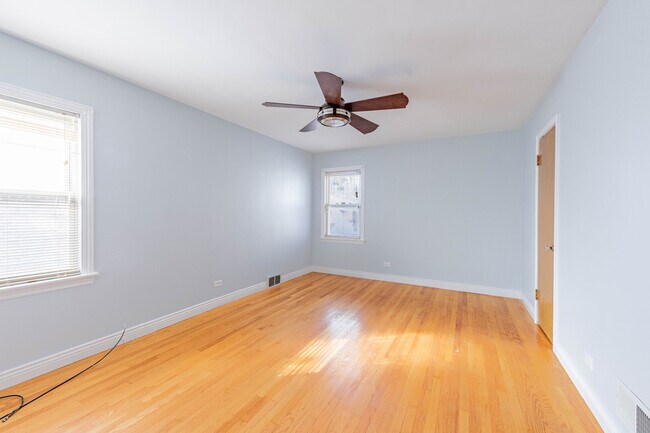 Building Photo - 7920 S Winchester Ave