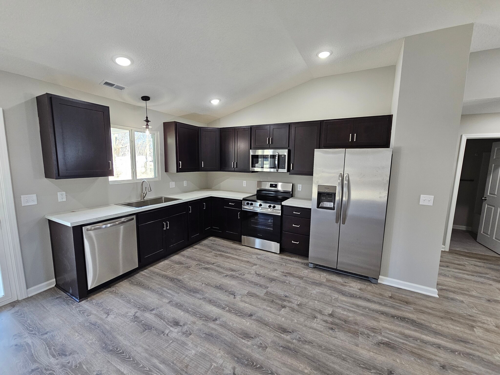 Kitchen - 632 Prospect St