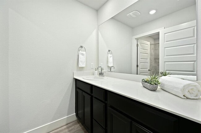 Building Photo - 7318 Harmony Shoals Bnd
