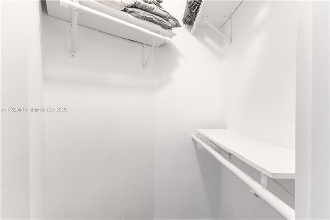 Building Photo - 4925 Collins Ave