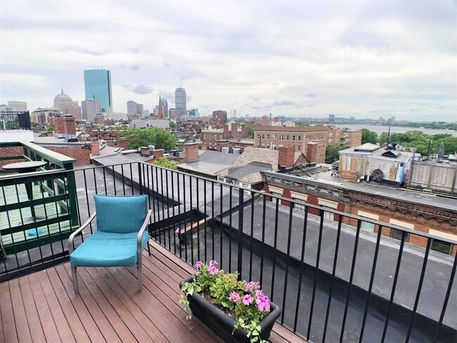 Building Photo - 57 W Cedar St