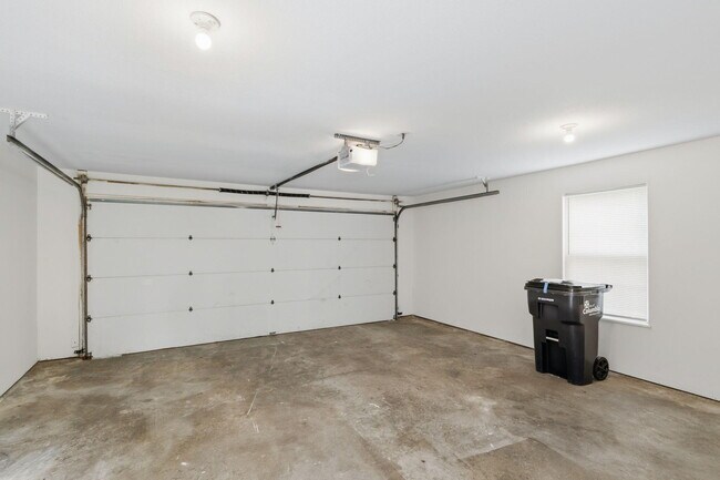 Building Photo - 5004 Betty Jean Way