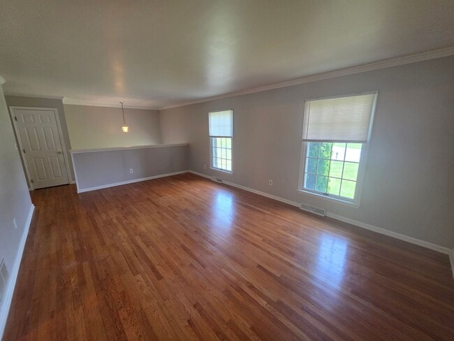 Building Photo - 146 Honora Dr