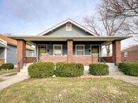 Building Photo - 867-867 N Linwood Ave