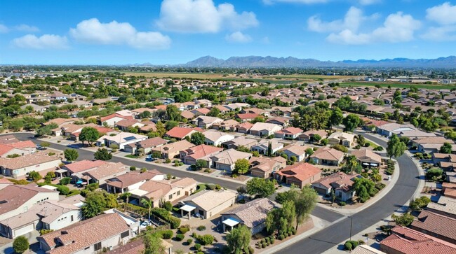 Building Photo - Fully Remodeled 2BR + Den in Trilogy at Po...