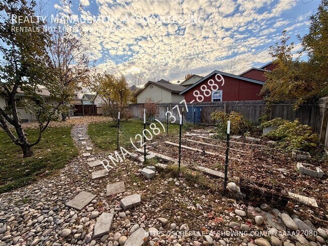 Building Photo - 7111 W Limelight St